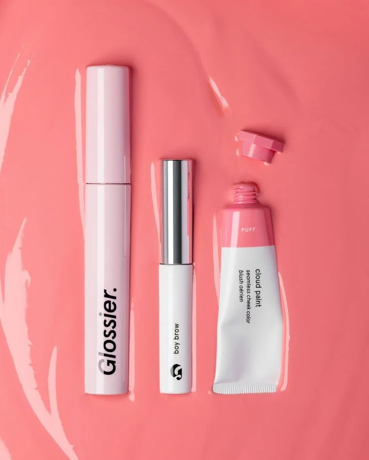 Glossier Holiday 2019 Campaign (Glossier) (1)