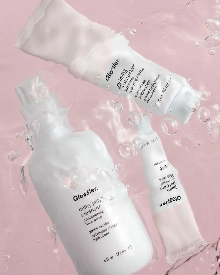 Glossier Holiday 2019 Campaign (Glossier)